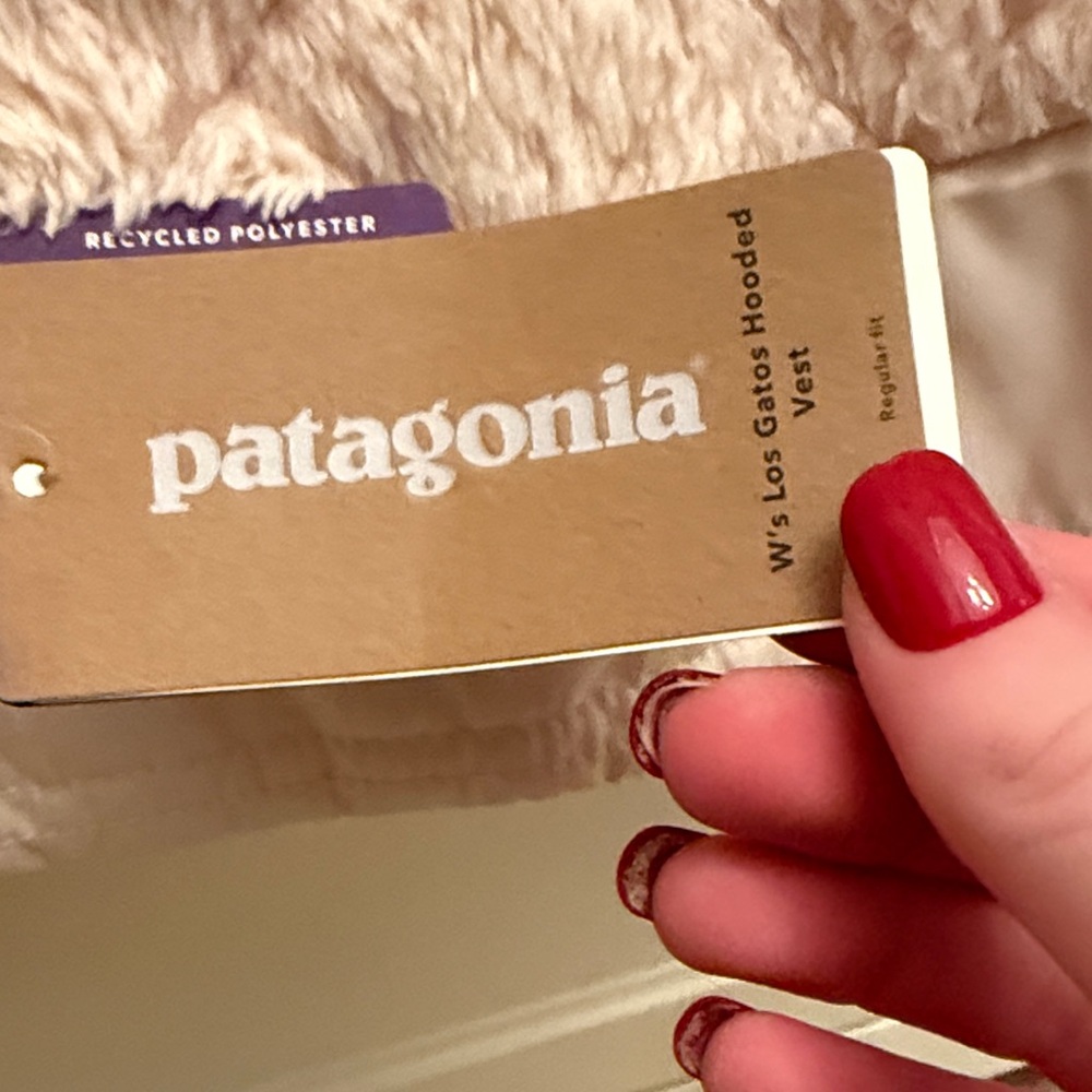 Patagonia Light Pink Quilted Fleece Vest - Picture 2 of 4